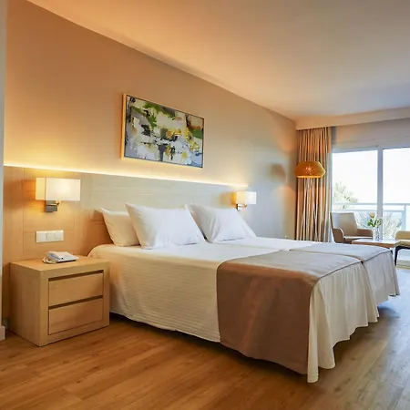 Arenas Hotel 4*